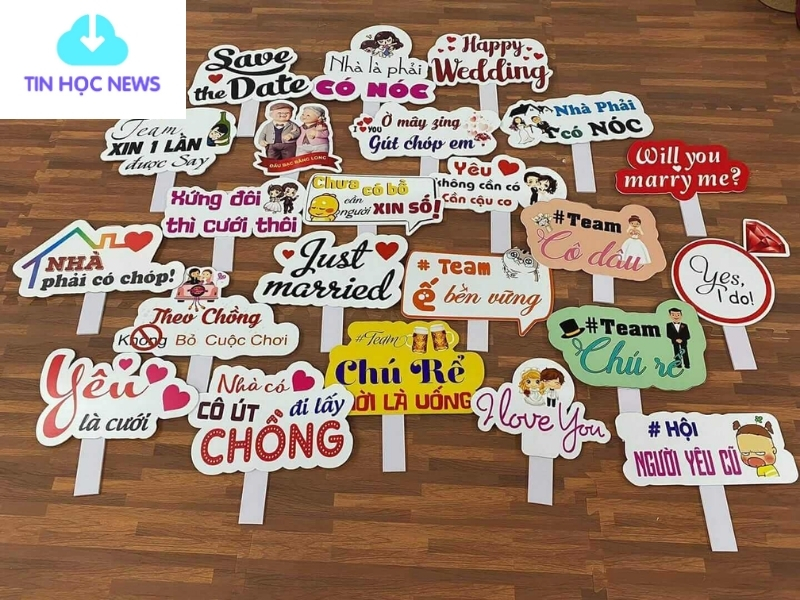 Hashtag Cầm Tay Vector